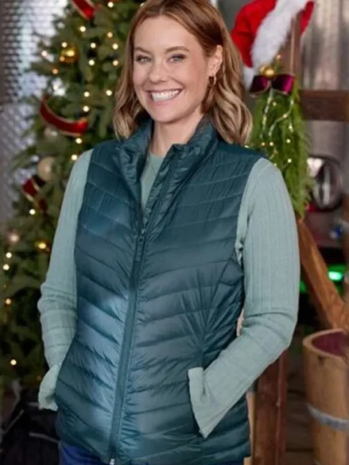 Ashley Williams Jingle Bell Run 2024 Avery Green Quilted Vest