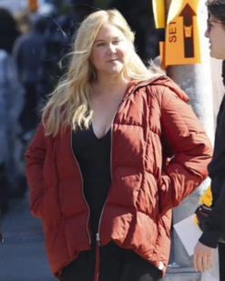 Lainy Newton Kinda Pregnant Movie 2025 Amy Schumer Red Puffer Hooded Jacket